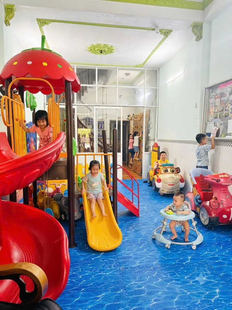 LỚP MẦM NON ÚT CƯNG